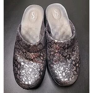 Softwalk Grey's Anatomy Floral Clogs Gray Black Rose Print Size 8